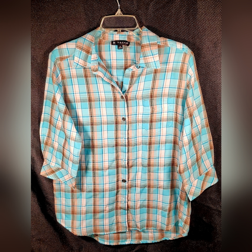 Women's button down 3/4 sleeve